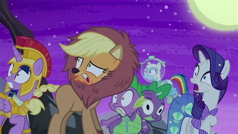 my little pony halloween episode|mlp looking at you scared.